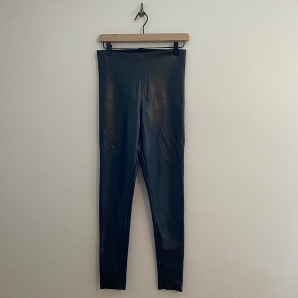 NWT Joie Limited Edition Faux/Vegan Leather Black Leggings SIZE MEDIUM - Picture 2 of 5
